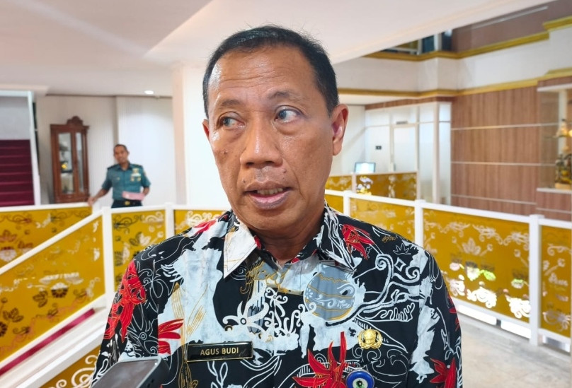 $rows[judul]